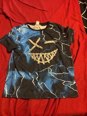 SHEIN Red & Black Crewneck Tee